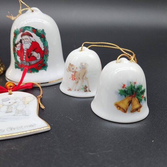 Vintage 9 Ceramic Hanging Bell Ornaments Gold White Deer Santa Precious Moments - Picture 2 of 8